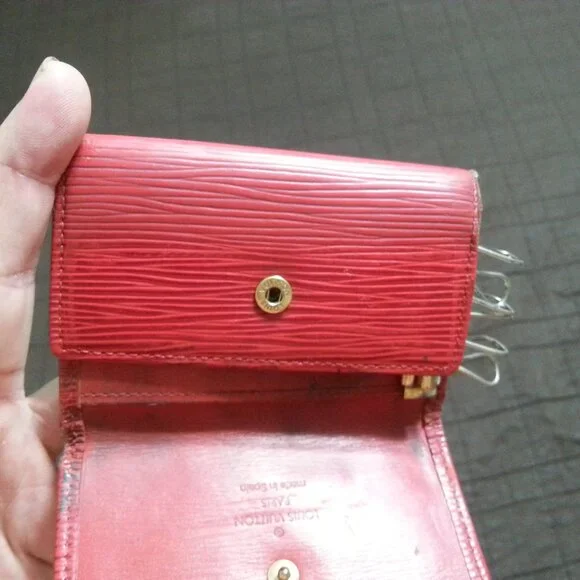 Vintage LV Louis Vuitton Epi Leather Key Holder Case Unisex Men's  Women;s - Picture 7 of 16